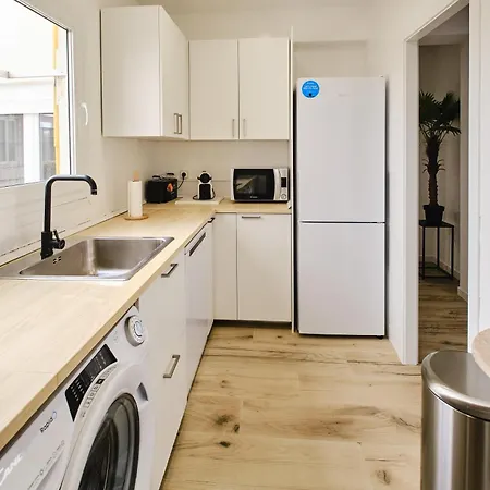 Carmen Flat Valencie